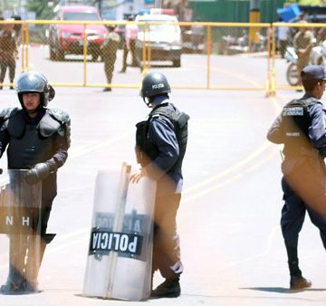 Militarizada Casa de Gobierno en Honduras por protestas de indignados