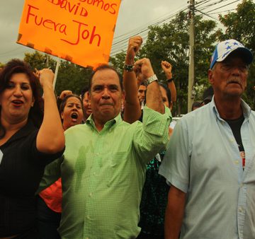 Hondureños acompañan a David Romero en lucha por la libertad de expresión Hondureños acompañan a David Romero en lucha por la libertad de expresión