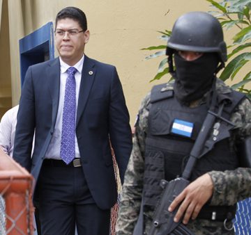 Se va de Honduras fiscal que descubrió megafraude al IHSS