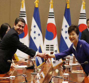 Presidente de Honduras viaja a Corea para buscar cooperación externa