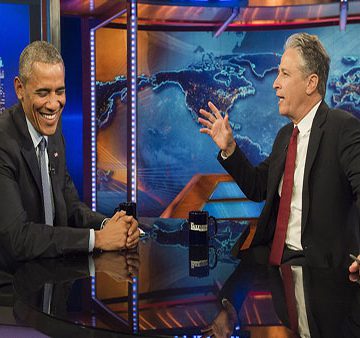 Obama se ríe cuando le preguntan sobre los bombardeos de EEUU en Medio Oriente Obama se ríe cuando le preguntan sobre los bombardeos de EEUU en Medio Oriente