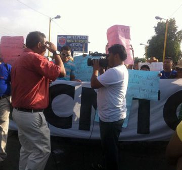 Masivas tomas de carreteras en varias ciudades de Honduras este lunes