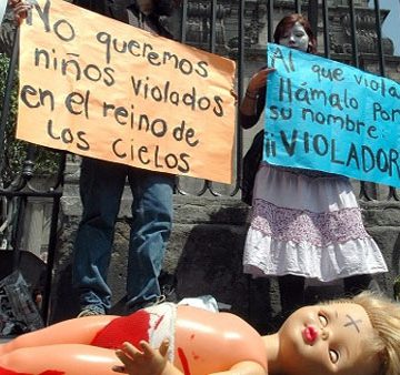 Pueblo mexicano pide pena máxima para sacerdote pedófilo Pueblo mexicano pide pena máxima para sacerdote pedófilo