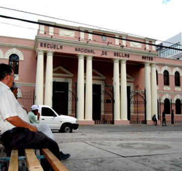 Honduras: denuncian eventual cierre de escuela de Bellas Artes