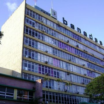 PIDEN INVESTIGAR DÓNDE ESTÁN 1,300 MILLONES DE BANADESA