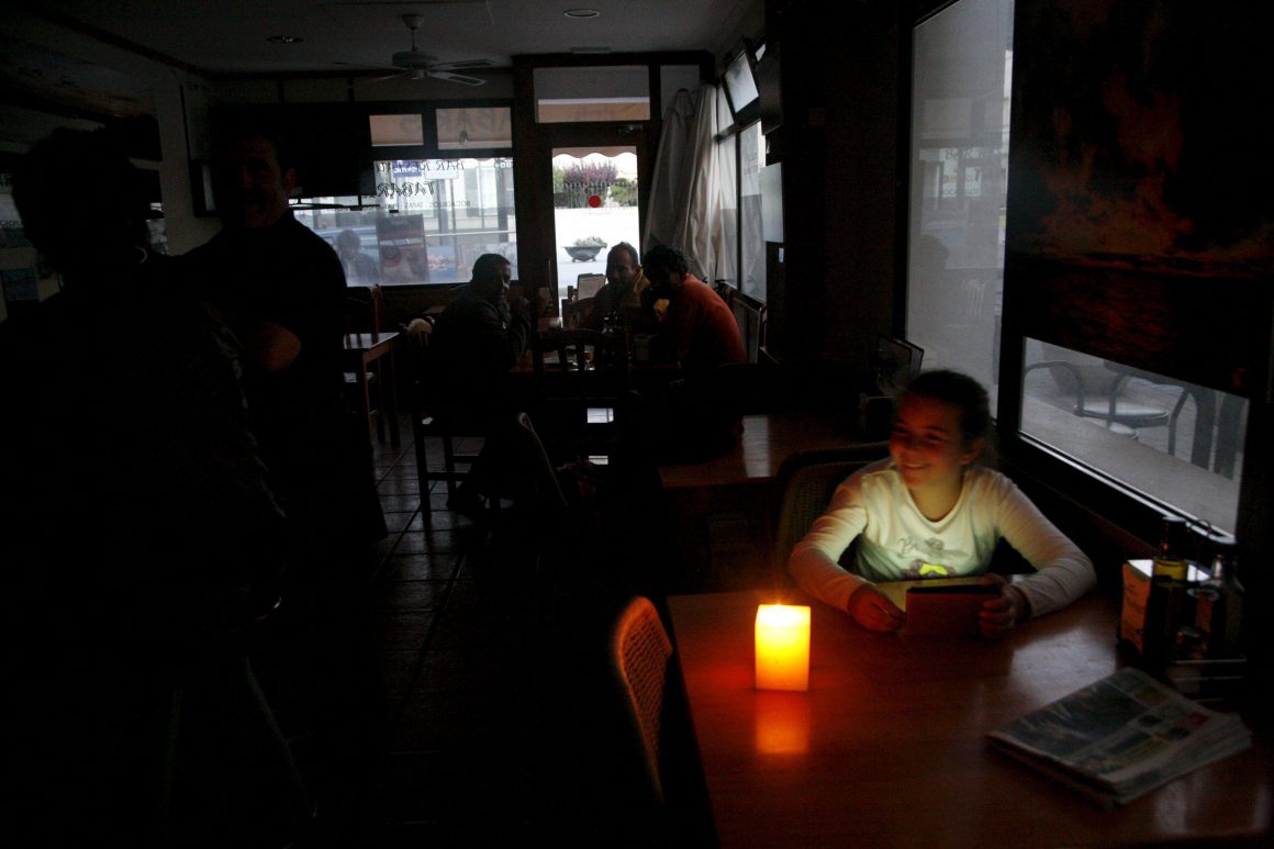 ¡ALÍSTESE HONDUREÑO! MAÑANA “APAGÓN” EN ZONAS CENTRAL Y NORTE ¡ALÍSTESE HONDUREÑO! MAÑANA “APAGÓN” EN ZONAS CENTRAL Y NORTE