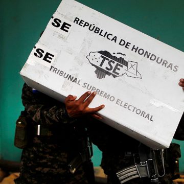 HONDURAS/ ¡SSHHH…! LA RUEDA DE ELECCIONES GIRA Y GIRA, Y UN NIÑO LLORA