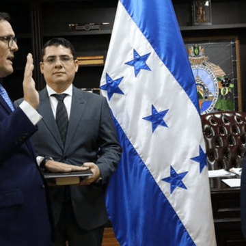 HONDURAS / LISANDRO ROSALES IRÁ A CHARLAR DE COMPRAS CON FISCALÍA HONDURAS / LISANDRO ROSALES IRÁ A CHARLAR DE COMPRAS CON FISCALÍA