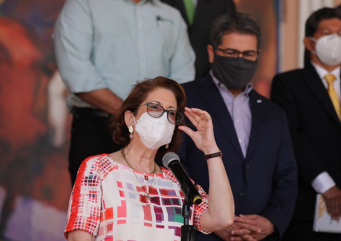 HONDURAS / AHIBA Y GOBIERNO FIRMAN PLAN PARA REACTIVAR MIPYME