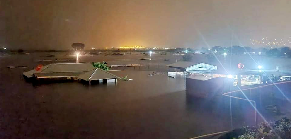 HONDURAS / COPECO IGNORÓ HURACÁN POR “PARTY MORAZÁNICO”; SUMAN 11 MUERTOS Y DESASTRES HONDURAS / COPECO IGNORÓ HURACÁN POR “PARTY MORAZÁNICO”; SUMAN 11 MUERTOS Y DESASTRES