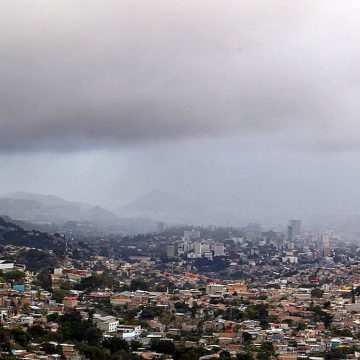 HONDURAS / ¡PROTÉJASE!, ADVIERTEN FIN DE SEMANA FRÍO Y LLUVIOSO HONDURAS / ¡PROTÉJASE!, ADVIERTEN FIN DE SEMANA FRÍO Y LLUVIOSO