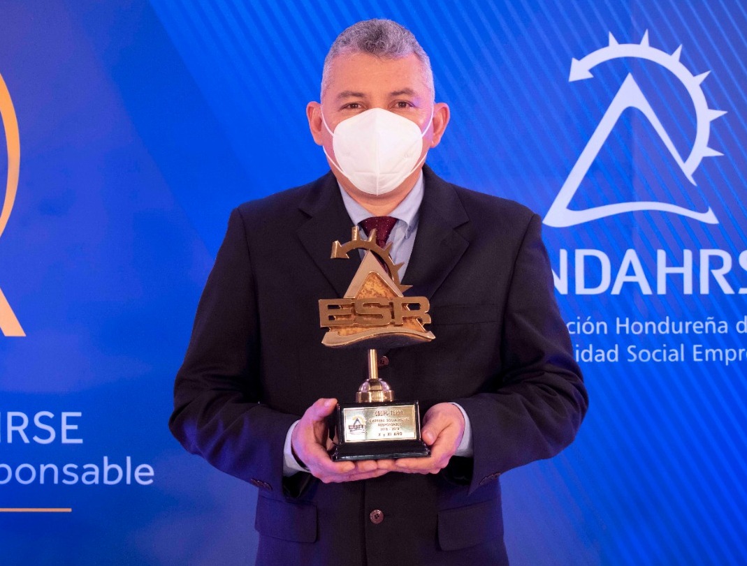 GRUPO TERRA, 12 AÑOS LAUREADA COMO EMPRESA SOCIAL Y RESPONSABLE GRUPO TERRA, 12 AÑOS LAUREADA COMO EMPRESA SOCIAL Y RESPONSABLE