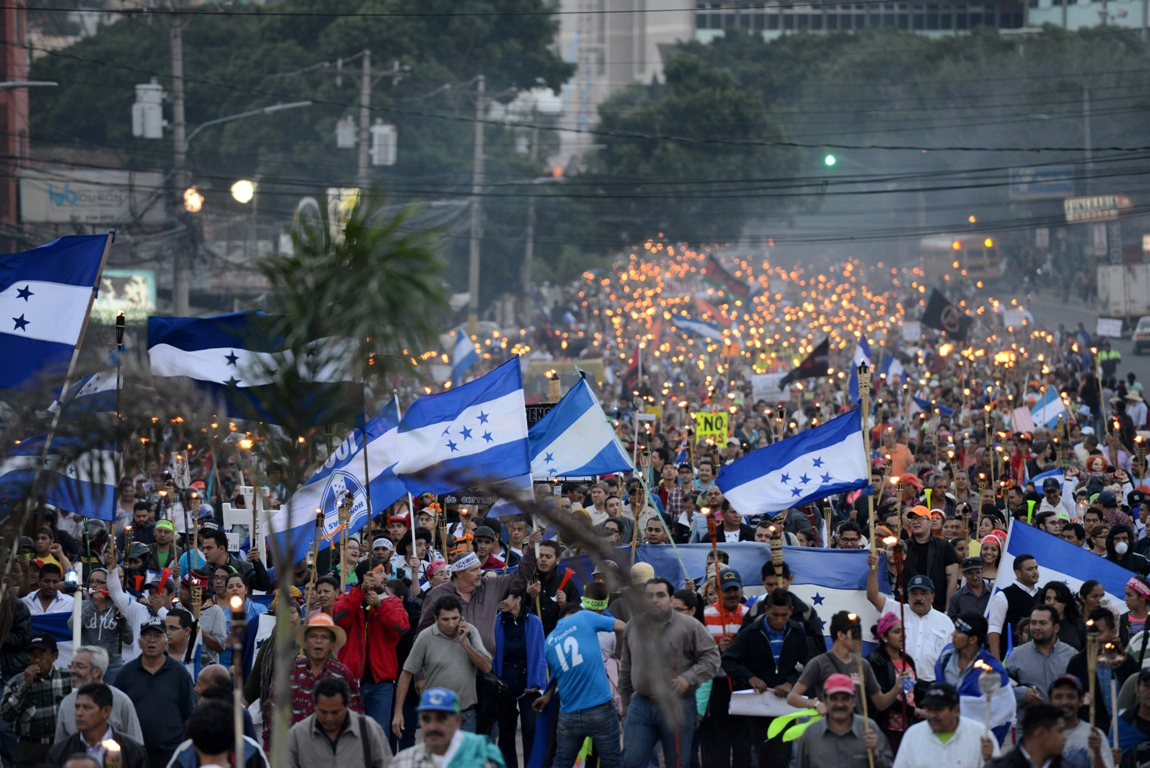 HONDURAS / INICIA FRENTE SOCIAL QUE ACABARÍA CON RÉGIMEN HERNÁNDEZ HONDURAS / INICIA FRENTE SOCIAL QUE ACABARÍA CON RÉGIMEN HERNÁNDEZ