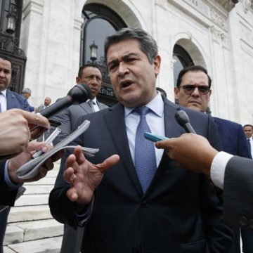 HONDURAS / EEUU PIDE ADMITIR FOTOS DE JOH “NARCO JUICIO”: AP