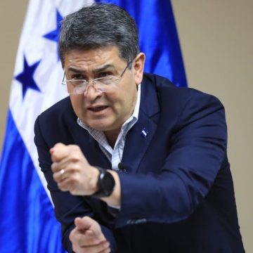 HONDURAS / ACTUALIZACIÓN, YA SON 40 DIPUTADOS QUE PIDEN RENUNCIA DE JOH