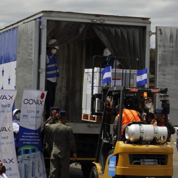 HONDURAS / LUNES SIGUE INMUNIZACIÓN CON 48,000 VACUNAS A PRIMERA LÍNEA HONDURAS / LUNES SIGUE INMUNIZACIÓN CON 48,000 VACUNAS A PRIMERA LÍNEA