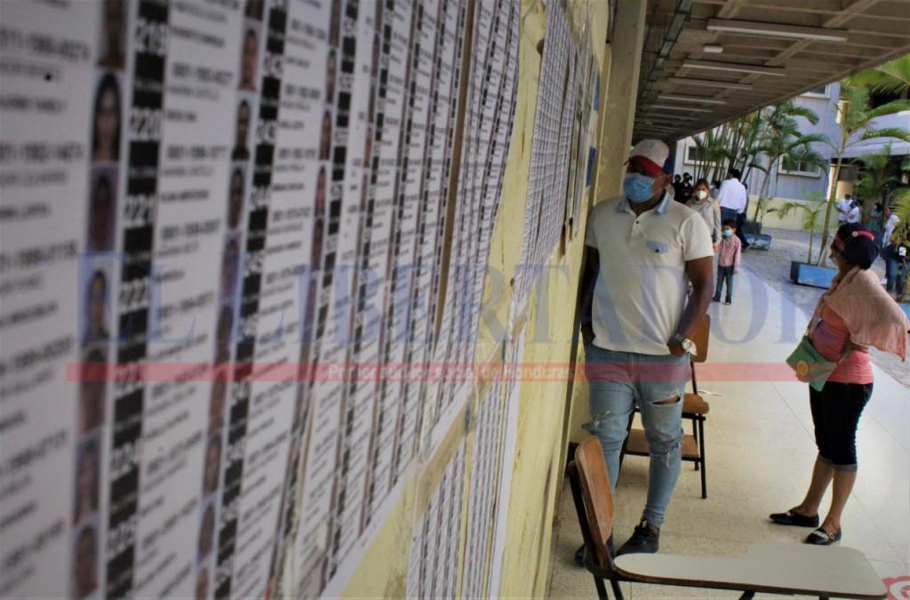 HONDURAS / EMPIEZA A EMERGER EL MONSTRUOSO FRAUDE EN ELECCIONES HONDURAS / EMPIEZA A EMERGER EL MONSTRUOSO FRAUDE EN ELECCIONES