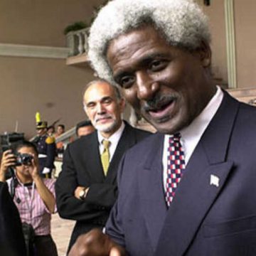 MURIÓ LARRY PALMER, EMBAJADOR QUE EN 2003 ALERTÓ PASO DE HONDURAS A NARCO-ESTADO MURIÓ LARRY PALMER, EMBAJADOR QUE EN 2003 ALERTÓ PASO DE HONDURAS A NARCO-ESTADO