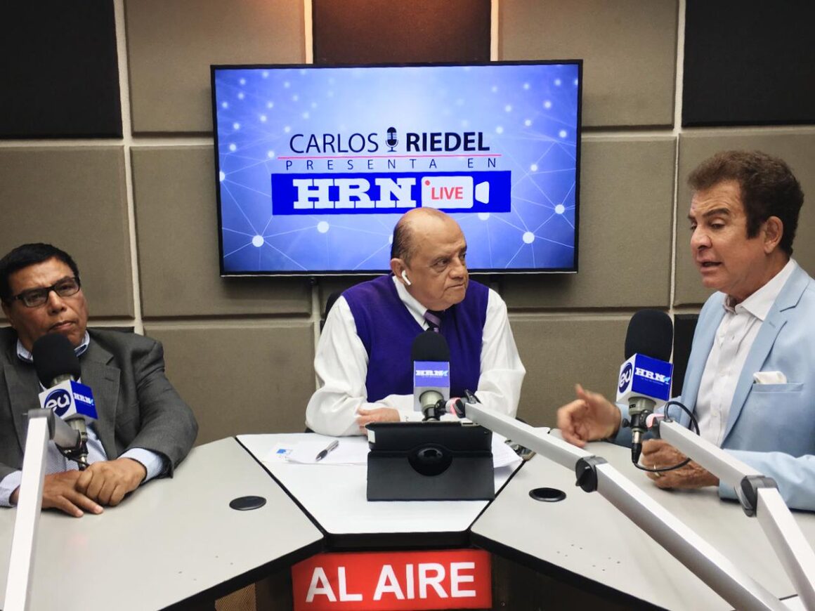 HONDURAS / REINGRESAN DE EMERGENCIA A PERIODISTA CARLOS RIEDEL POR NEUMONÍA