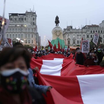 PERÚ / PRESIÓN DE FUJIMORI SUSPENDE DECLARACIÓN, JUSTICIA ELECTORAL DARÁ GANADOR