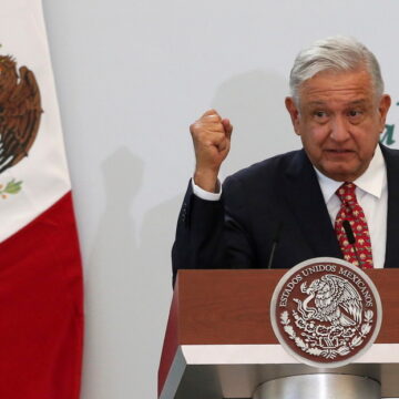 PRESIDENTE MEXICANO PIDE PERDÓN POR ENALTECER CATÁSTROFE DE CONQUISTA ESPAÑOLA