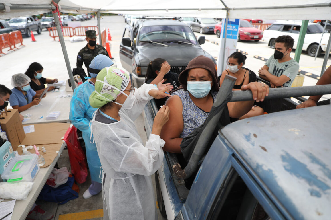 HONDURAS / UNOS 45 MIL CAPITALINOS EN RIESGO POR FERIADO EN VACUNACIÓN