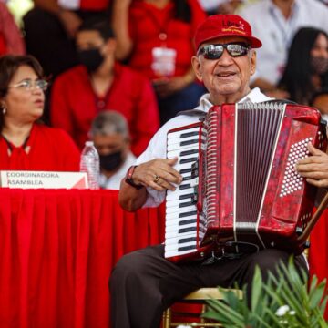 HONDURAS / ¡LAMENTABLE! COVID Y NEGLIGENCIA ARREBATAN LA VIDA A CANTOR MACARIO MEJÍA