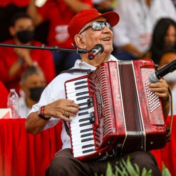 HONDURAS / ENTRE LLANTO DAN ÚLTIMO ADIÓS A MACARIO, INCANSABLE LUCHADOR SOCIAL
