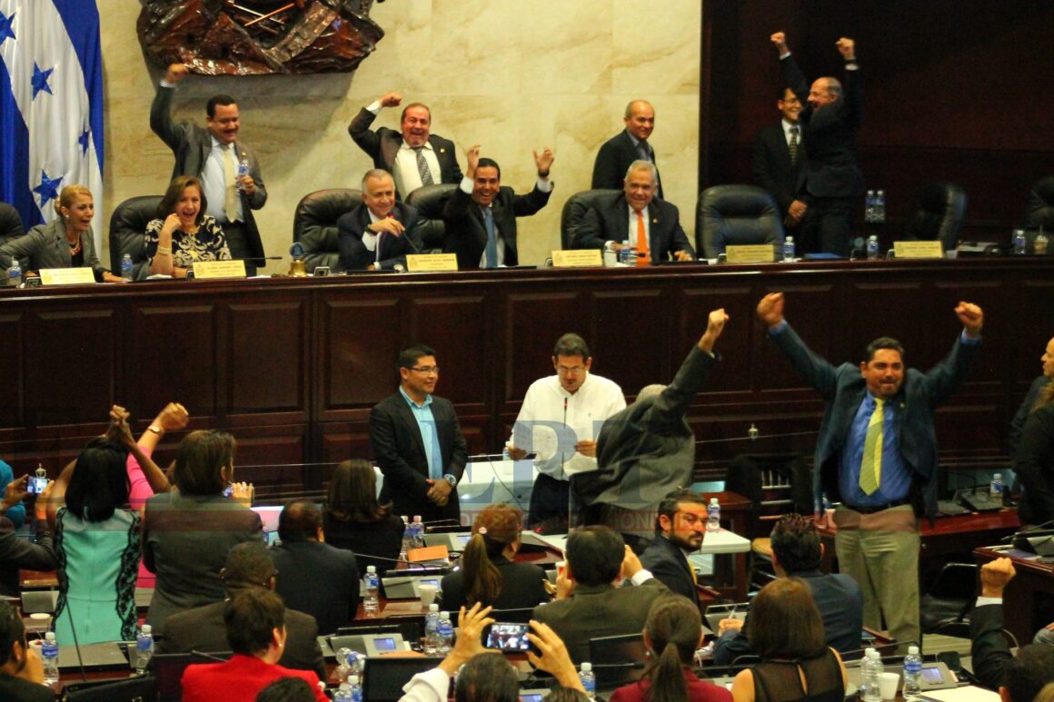 HONDURAS ̸ “ALIANZA GOLPISTA” APROBÓ SECRETO EN VACUNAS