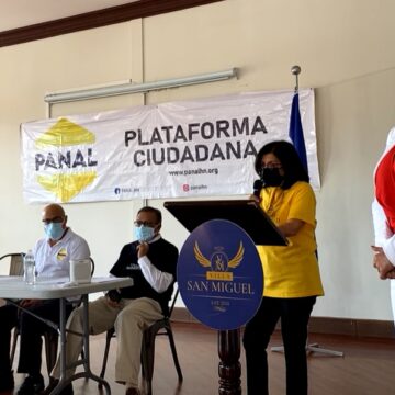 HONDURAS ̸ CANDIDATOS FIRMAN PACTO CIUDADANO EN PRO DE LA DEMOCRACIA