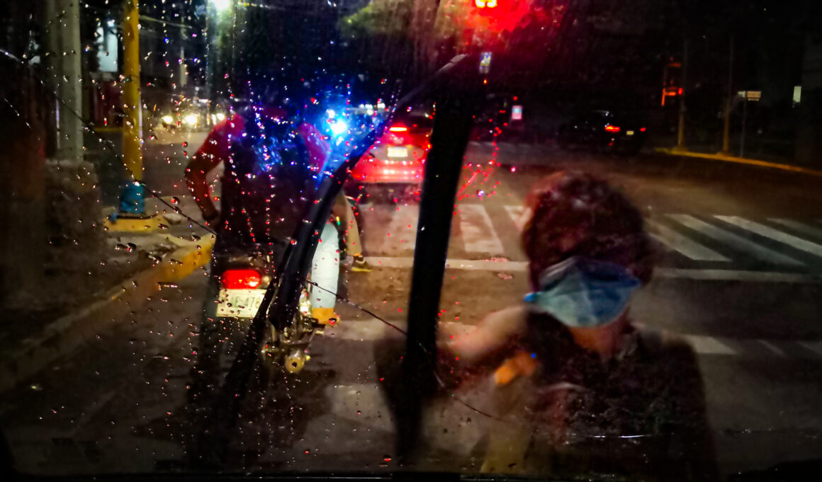 HONDURAS / 20 MIL NIÑOS Y NIÑAS MENDIGAS VAGAN POR CALLES Y BARRIOS