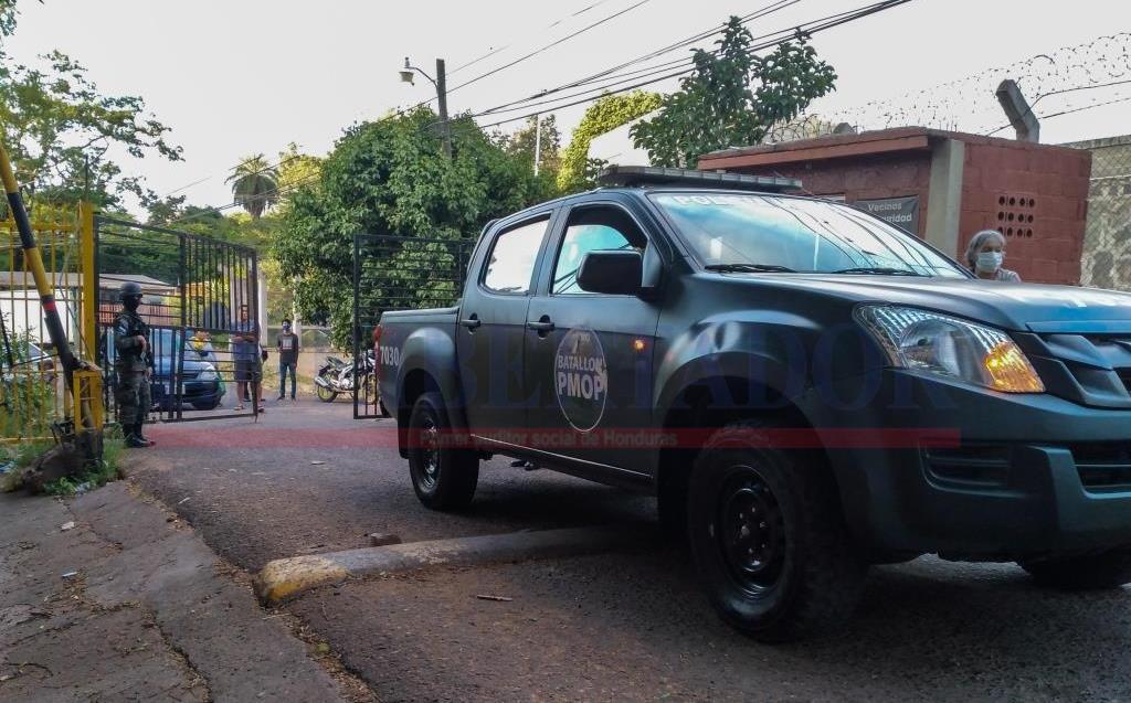 HONDURAS / ¡MILITARISMO EXTRAÑO! AMANECE SITIADO “EL RINCÓN” DE TEGUCIGALPA HONDURAS / ¡MILITARISMO EXTRAÑO! AMANECE SITIADO “EL RINCÓN” DE TEGUCIGALPA