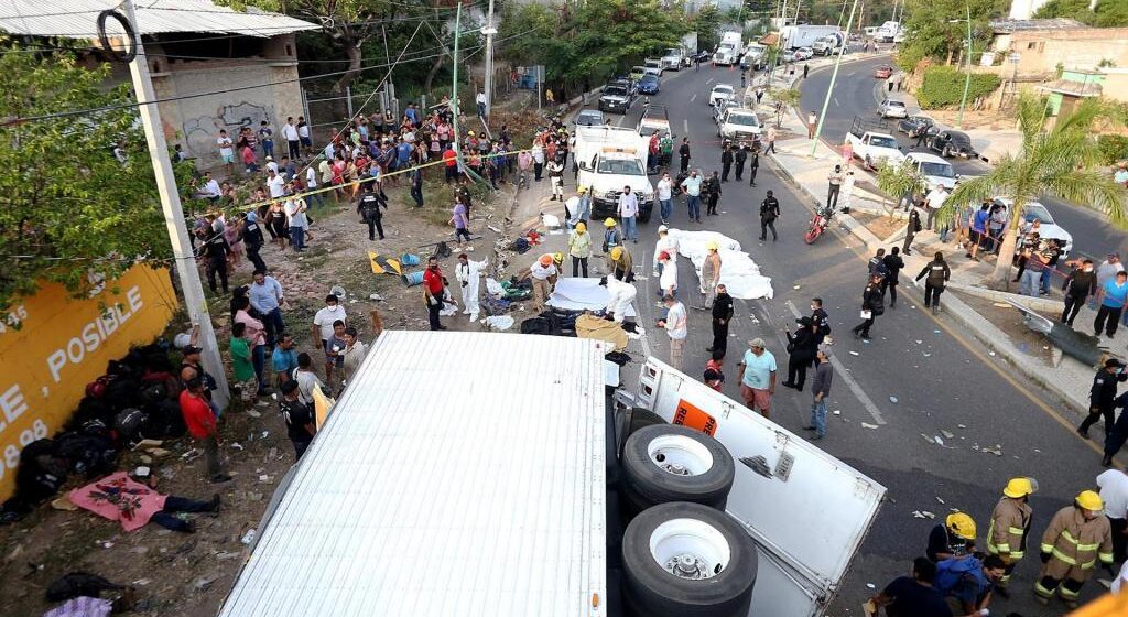 ASCIENDE A 55 CIFRA DE MIGRANTES MUERTOS EN ACCIDENTE EN CHIAPAS, HAY HONDUREÑOS