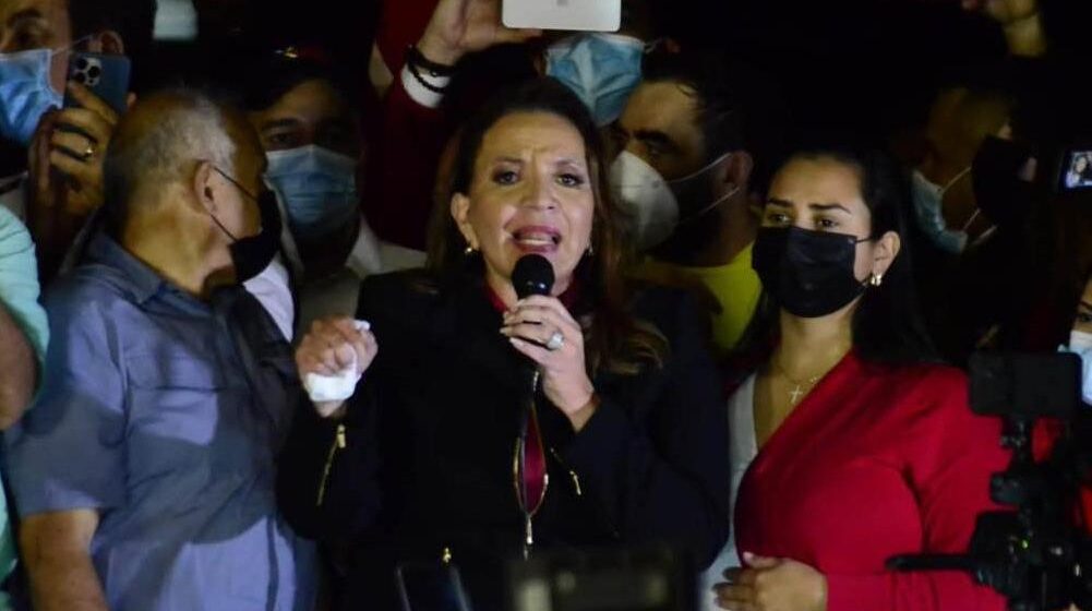 PUEBLO YA DECIDIÓ, TRAIDORES NO PASARÁN: PRESIDENTA XIOMARA