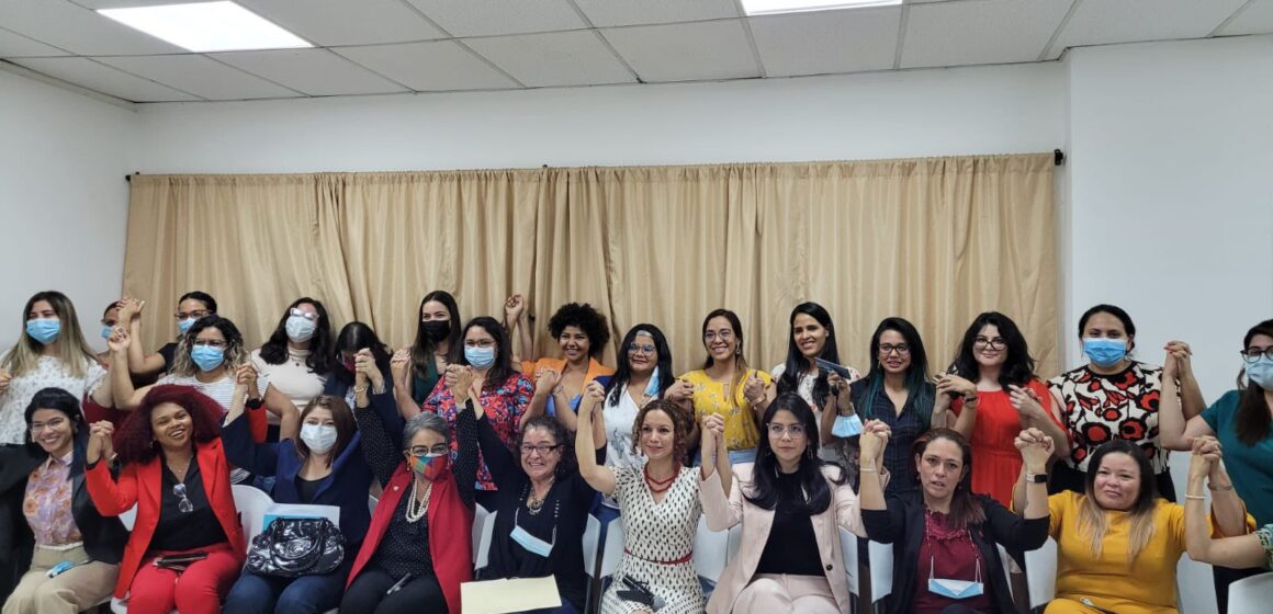 ACCIONES DE DIPUTADO RIVERA ATENTAN CONTRA MANDATO DE PRESIDENTA: FUNCIONARIAS HONDUREÑAS