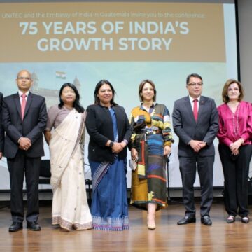 PRESENTAN EN HONDURAS ANÁLISIS DE 75 AÑOS DE DESARROLLO DE LA INDIA