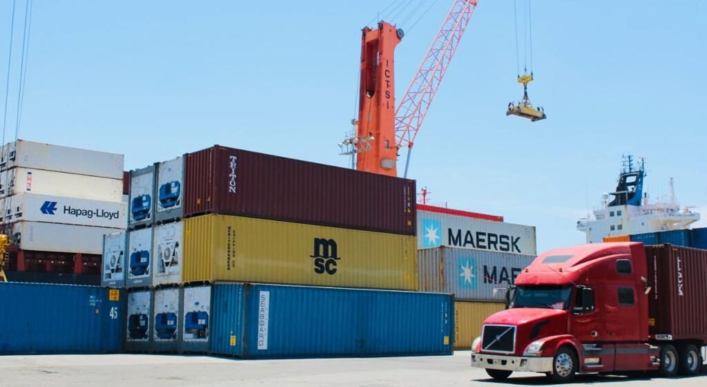 ADUANAS ROMPE RÉCORD DE RECAUDACIÓN EN SUBASTA DE MERCANCÍAS EN ABANDONO