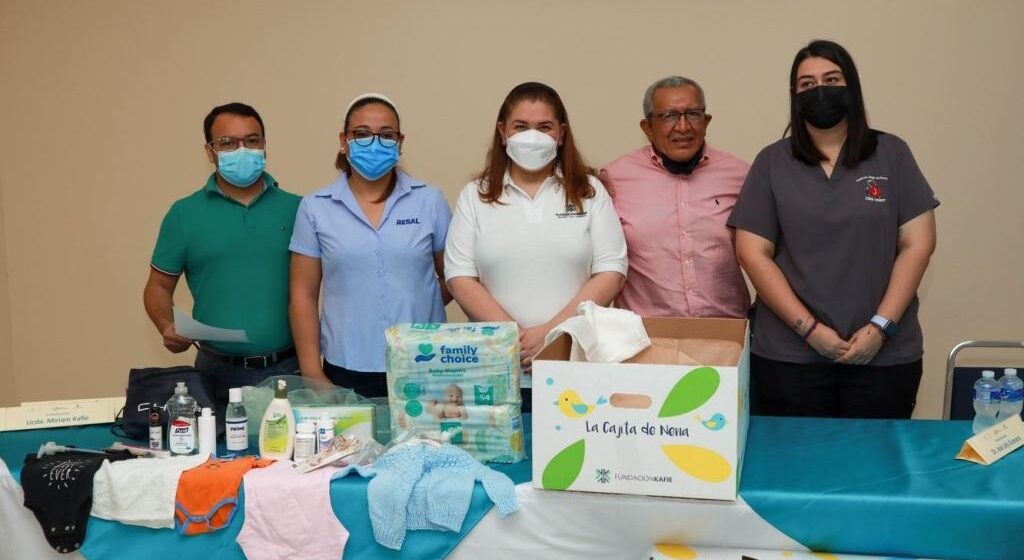 ENTREGAN 50 “CAJITAS DE NENA” EN MATERNIDAD DE HOSPITAL SAN LORENZO