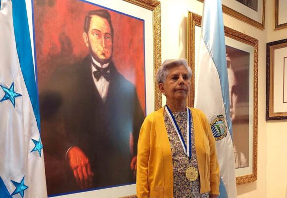 “LOLITA” ¡INDOMABLE! DESCANSE AHORA AMIGA DOLORES “LOLITA” ¡INDOMABLE! DESCANSE AHORA AMIGA DOLORES