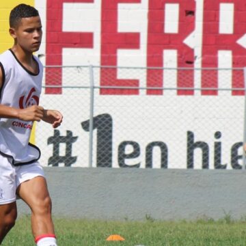 EL LIBERTADOR ALERTÓ, MUERE FUTBOLISTA HONDUREÑO DURANTE ENTRENAMIENTO