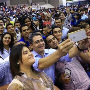 ¡MAL PAGA EL DIABLO! DICTADURA LIQUIDÓ EL “20/20” Y ABANDONÓ ACTIVISTAS