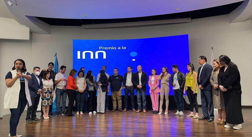 PREMIAN TALENTO UNIVERSITARIO EN INNOVACIÓN TECNOLÓGICA