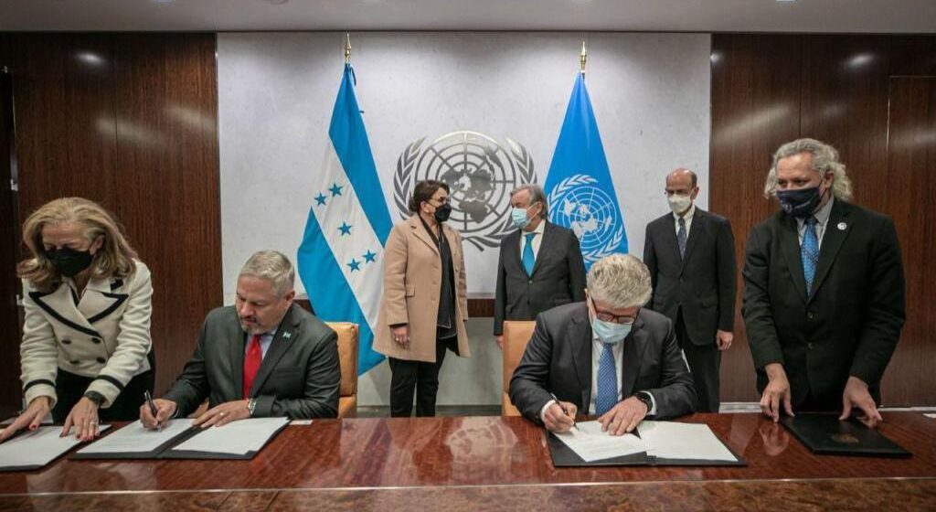 ¡A LLORAR AL PARQUE! YA FIRMADA LA COMISIÓN ANTICORRUPCIÓN DE ONU PARA HONDURAS