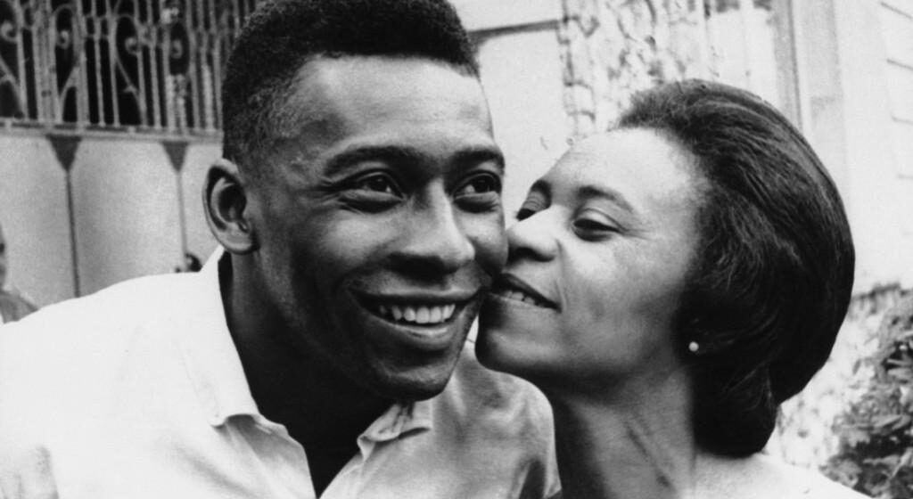 LA MADRE DE PELÉ, DE 100 AÑOS, AÚN NO SABE QUE «O REI» MURIÓ