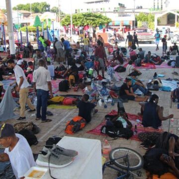 MÉXICO / TAPACHULA DESBORDADA, CADA DÍA 800 MIGRANTES PIDEN PERMISO DE TRÁNSITO