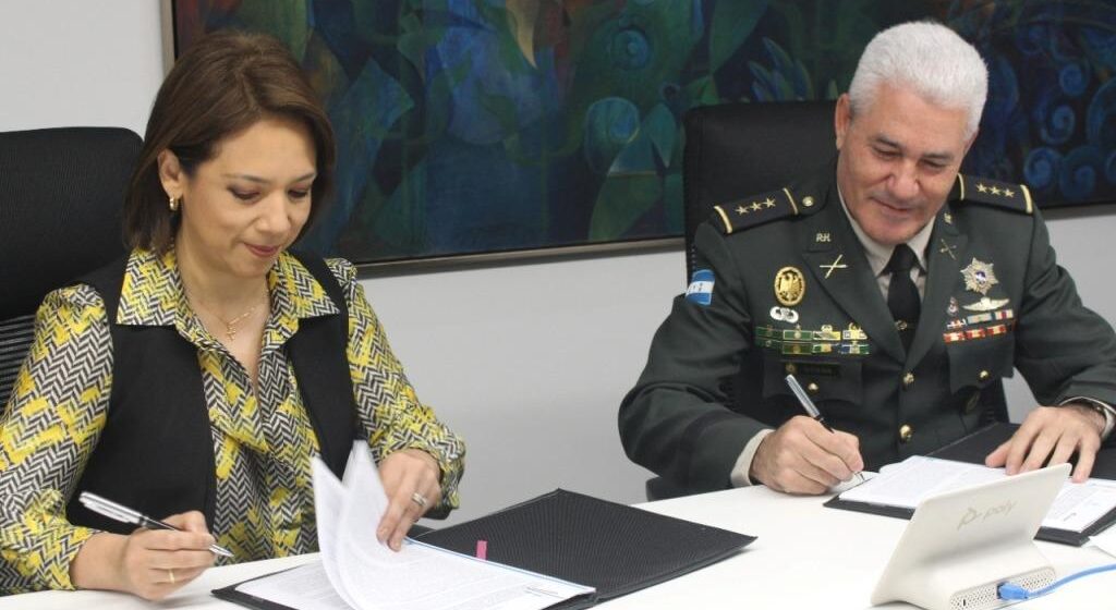 UNITEC Y HOSPITAL MILITAR SELLAN COOPERACIÓN PARA SANAR A HONDUREÑOS