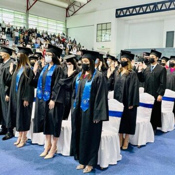 UNITEC-CEUTEC “ENTREGAN” 300 NUEVOS PROFESIONALES AL VALLE DE SULA