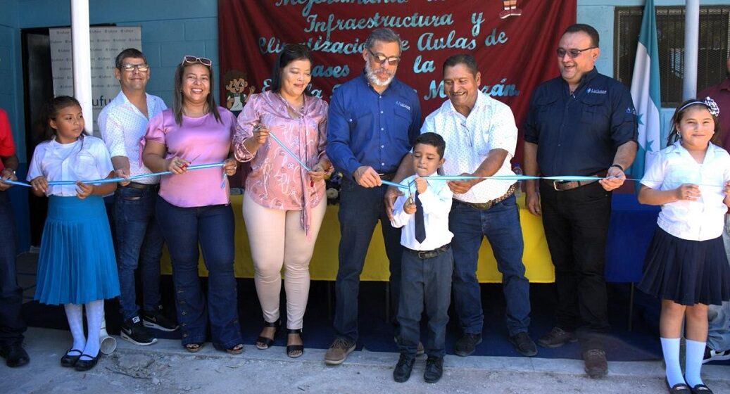 LUFUSSA MEJORA INFRESTRUCTURA DE ESCUELA FRANCISCO MORAZAN