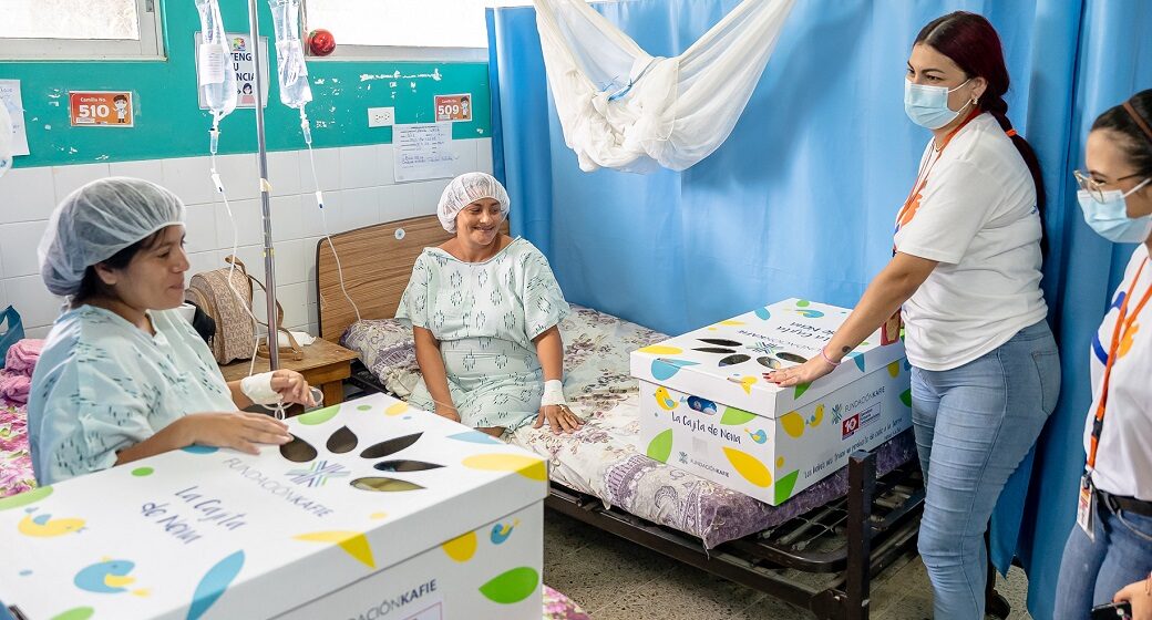 FUNDACIÓN KAFIE Y OPC ENTREGAN 120 CAJITAS DE NENA EN HOSPITAL DE PUERTO CORTÉS