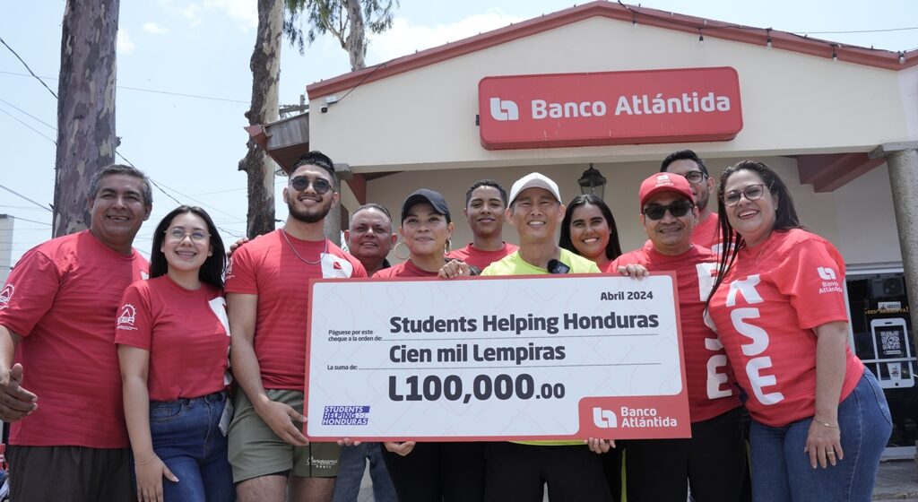 BANCO ATLÁNTIDA TAMBIÉN SUMÓ A MARATÓN DE SHIN POR LA EDUCACIÓN